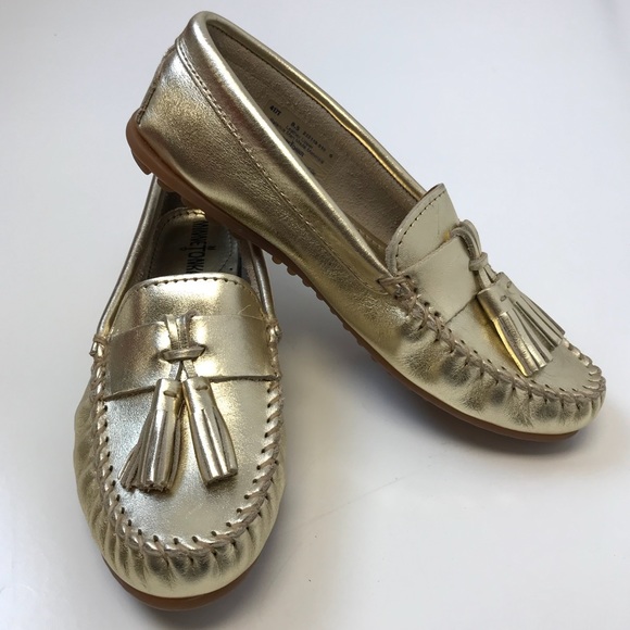 Minnetonka Shoes - Minnetonka | gold metallic kitty leather moccasins